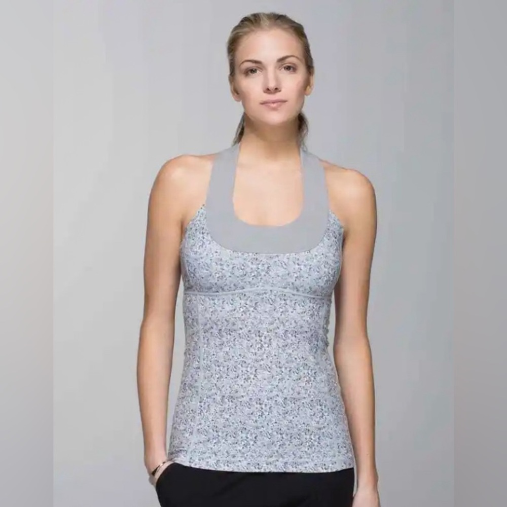 Lululemon Silver Spoon Ambient Gray‎ Scoop Neck Tank Women's Size 6